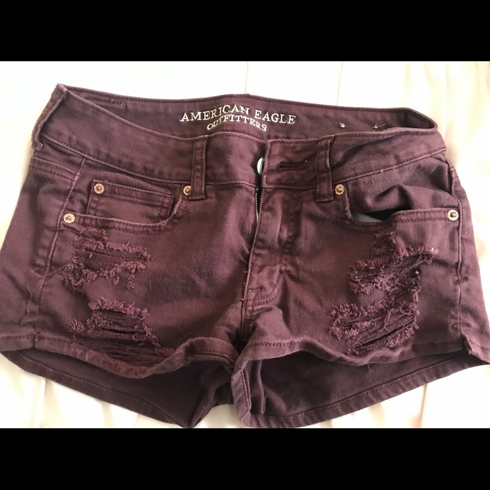 American Eagle size 4 maroon ripped shorts